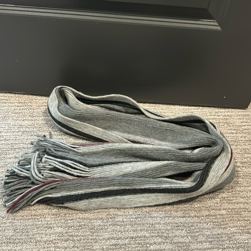 ⭐️Luxury Scarf NEW - Picture 3 of 4
